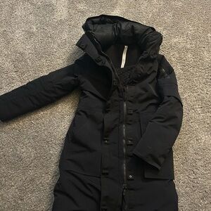 Lulu Snow Warrior 600-Down-Fill Parka- Size 4
